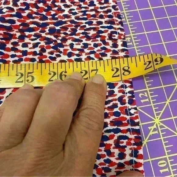 Tommy Hilfiger button down crisp 100%cotton Navy/Red animal print shirt-XL - Picture 8 of 8